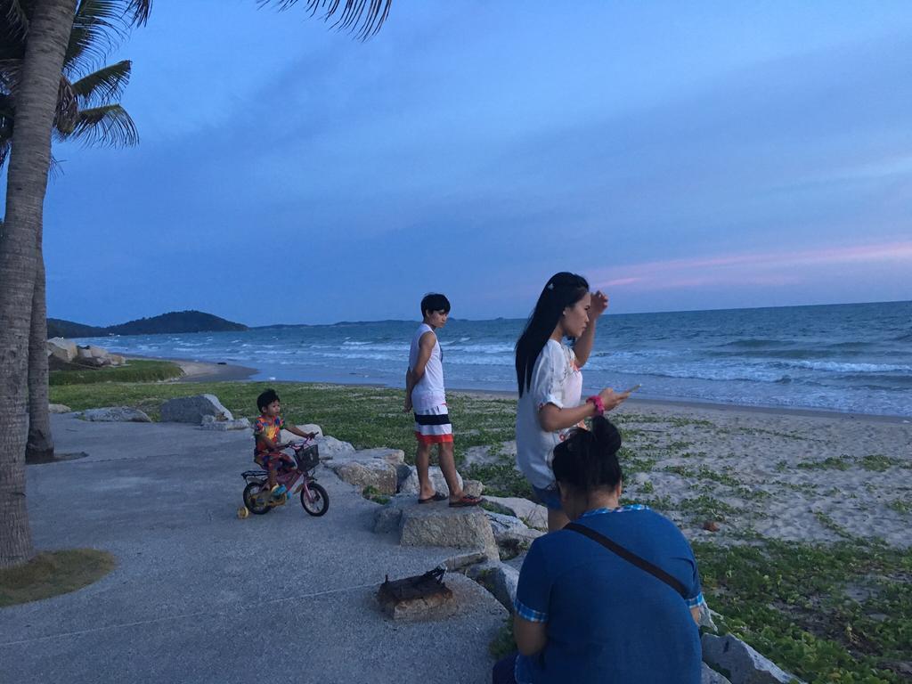 Rayong Condochain By Rainbow Ban Phe Esterno foto