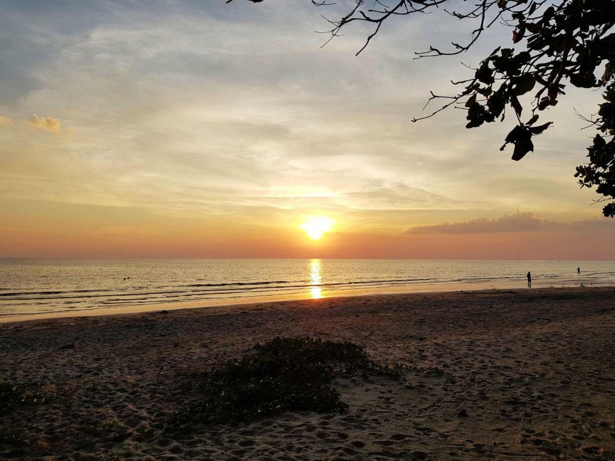 Rayong Condochain By Rainbow Ban Phe Esterno foto